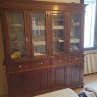 credenza con vetrina in noce nazionale 