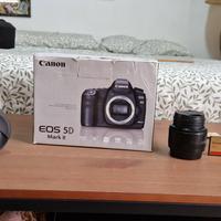 Canon eos 5D Mark II 2 con 24-105 e 50 mm. 