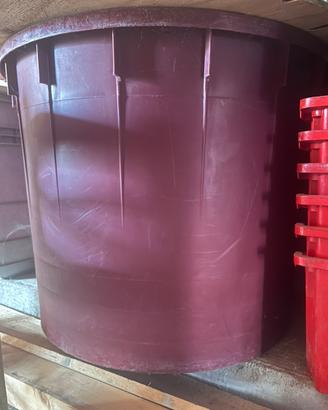 Mastello in plastica per vino