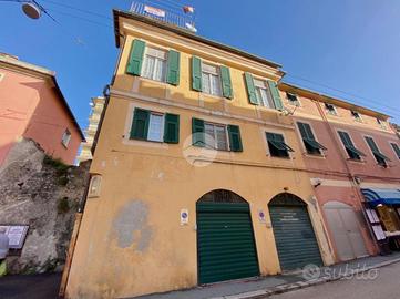 3 LOCALI A GENOVA