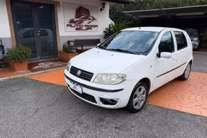 FIAT Punto 1.2 16V 5 porte Dynamic NEOPATENTATI