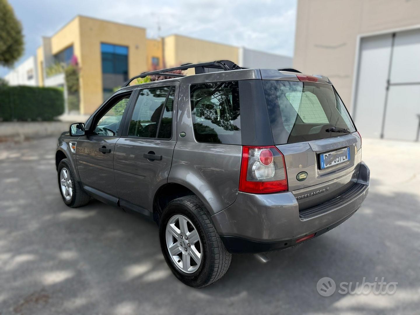 Land Rover Freelander 2009 photo 4