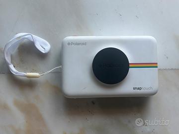 Polaroid Snap Touch bianca + 26 pell. in omaggio