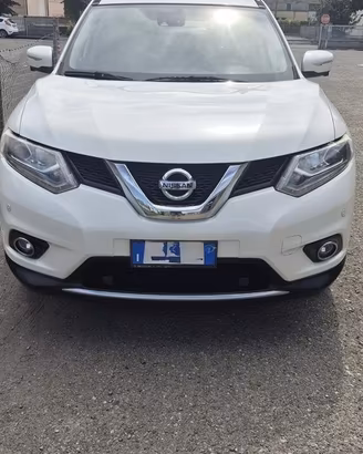 NISSAN X-TRAYL FULL OPTIONAl