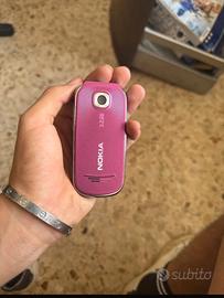 Nokia 7230 rosa o viola