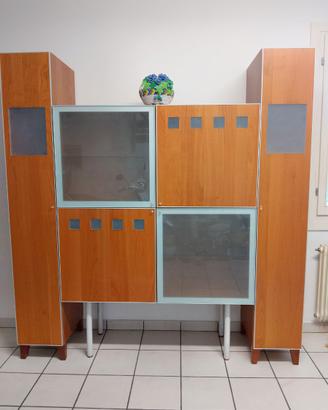 Mobile moderno in legno per il salotto