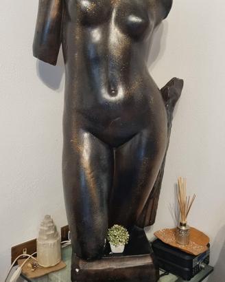 Statua donna in gesso