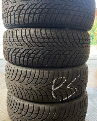 Quattro gomme invernali NOKIAN