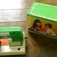 Macchina da cucire giocattolo