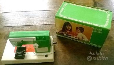 Macchina da cucire giocattolo