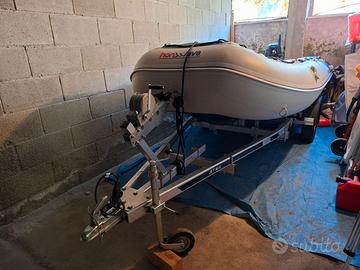 Gommone Honwave T40+Suzuki DF20A+carrello stradale