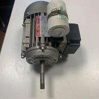 Motore elettrico monofase Kw 0,11 con albero lungo