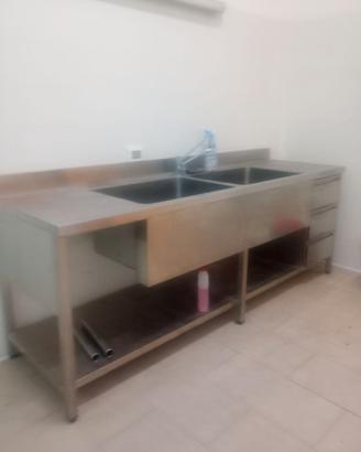 Lavatoi in acciaio inox da 240 cm e da 200 cm