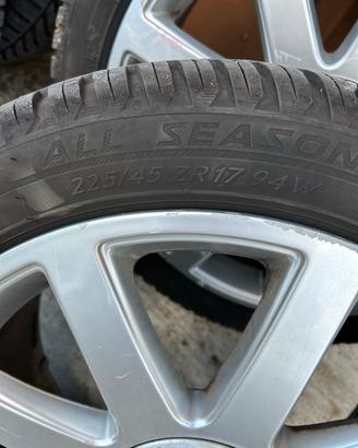 4 cerchi e 4 pneumatici Audi A3 S line