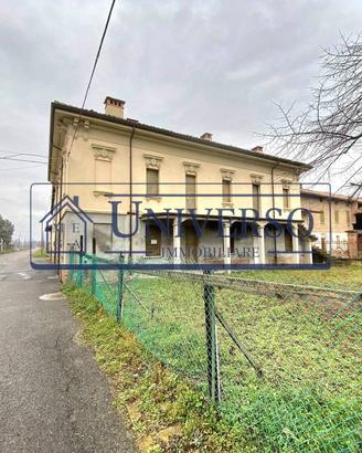 Villa di 700 m² con più di 5 locali e box auto dop