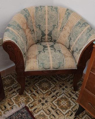 divanetto due posti e poltrona 