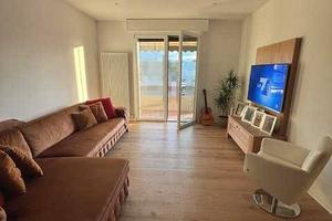 Appartamento di 120 m² con 4 locali e box auto a M