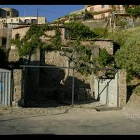 Casa singola da ristrutturare vista Taormina