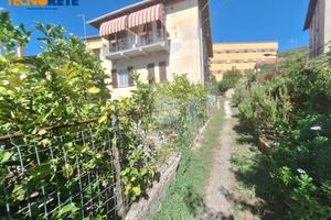 3 LOCALI A LA SPEZIA