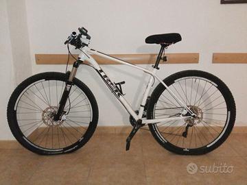 bicicletta MTB Trek