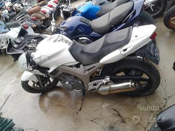 Smembro per ricambi yamaha tdm 900