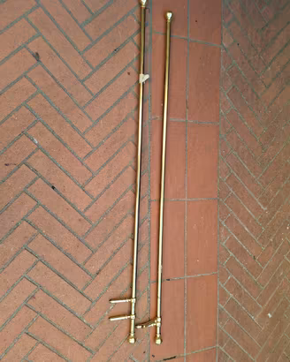 Coppia di bastoni per tende vintage in ottone 