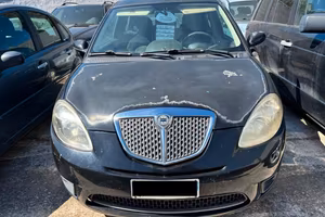 LANCIA YPSILON - NEOPATENTATI - 2 UNITà DISP