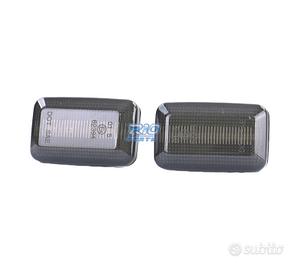 FRECCIE LATERALI VOLKSWAGEN VW AUDI A LED NERO FUM