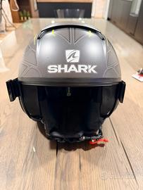 Casco shark street dark