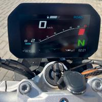 Bmw f 900 r 2021 non trattabile