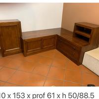 Mobile angolare arte povera