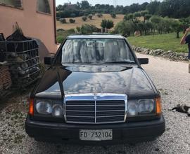 Mercedes-Benz 200 E