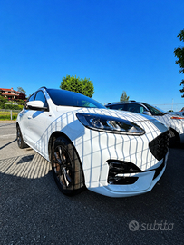 ford kuga allestimento st line 2022