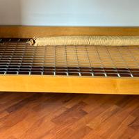 Letto singolo in legno di frassino con rete
