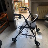 Deambulatore pieghevole con seduta e cestino