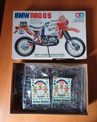 modellini moto bmw e auto ferrari