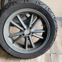 Gomme con cerchi piaggio beverly 500.