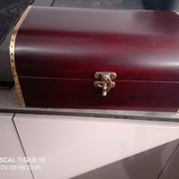 Cofanetto con 16 oracoli edizione Lo Scarabeo