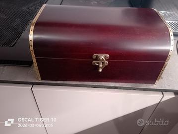 Cofanetto con 16 oracoli edizione Lo Scarabeo