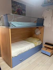 Letto a castello corridoio e scale