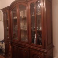 Credenza di legno in arte povera