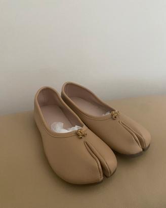 Scarpe color crema Tabi