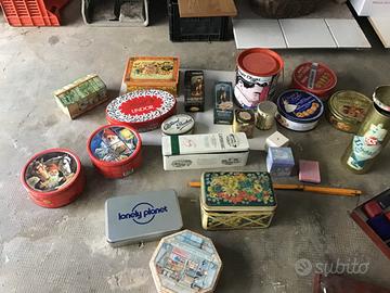 Set di scatole di latta vintage