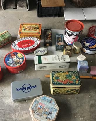 Set di scatole di latta vintage