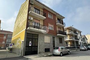 2 LOCALI A SETTIMO TORINESE