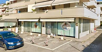 Viareggio fondo commerciale
