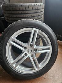 cerchi in lega con gomme