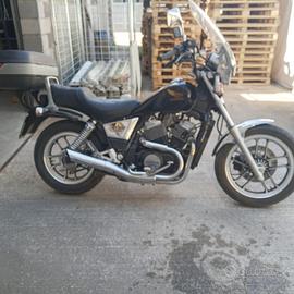 Moto Honda VT500 custom