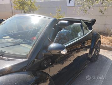 VOLKSWAGEN New Beetle - 2004