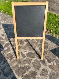 Lavagna Bifacciale in Legno: Creatività per Bambin